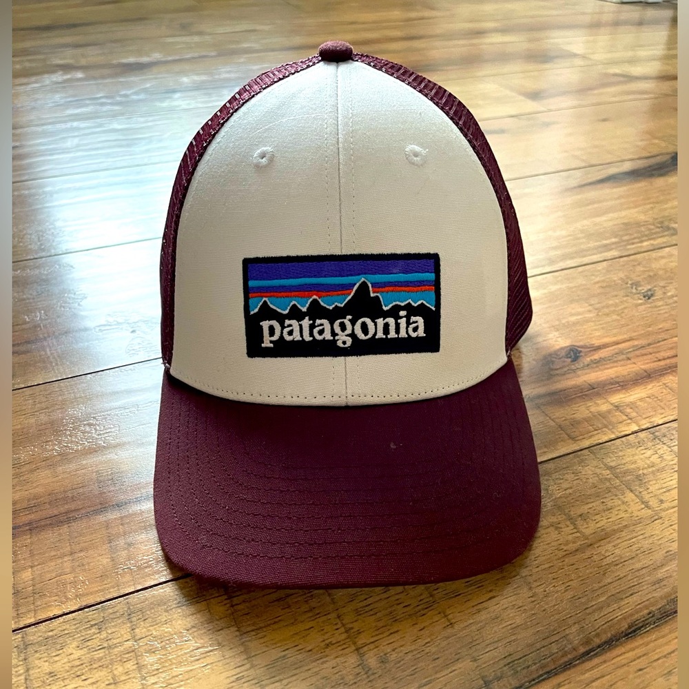 Patagonia hat - LIKE NEW!